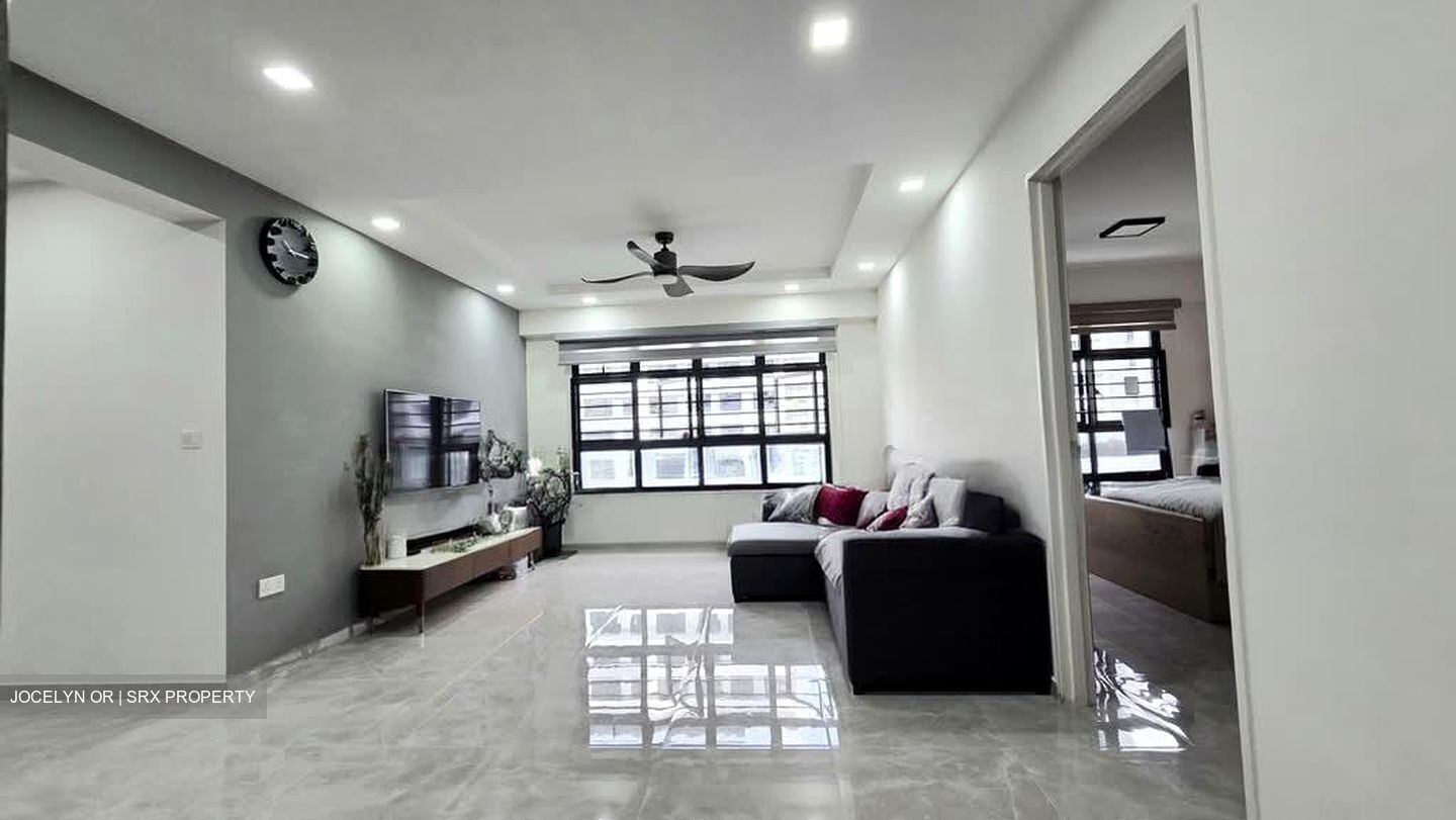 Tampines Street 61 (Tampines), Multi Generation #570558351